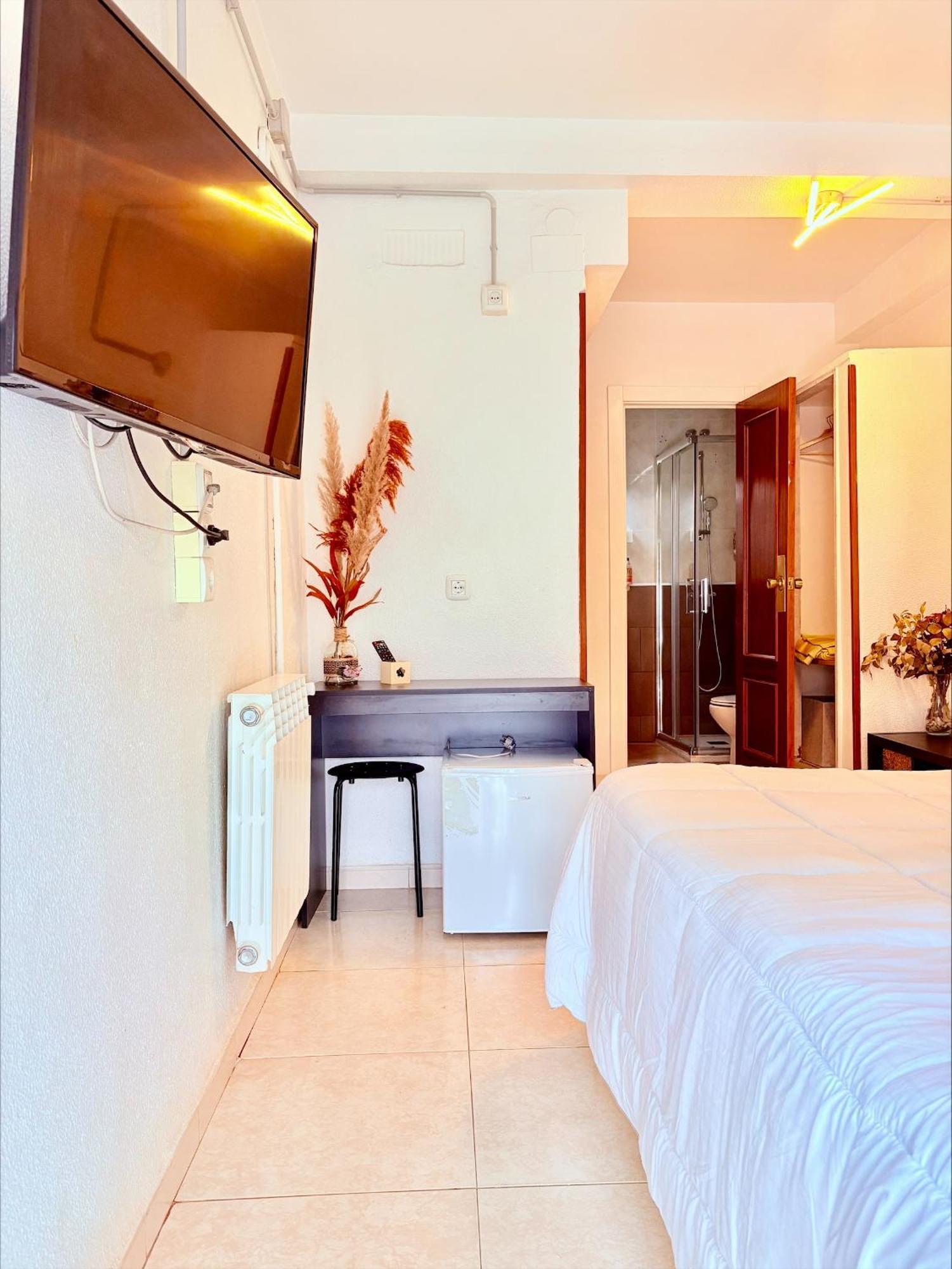 Hostal La Rosa Caces Exteriér fotografie