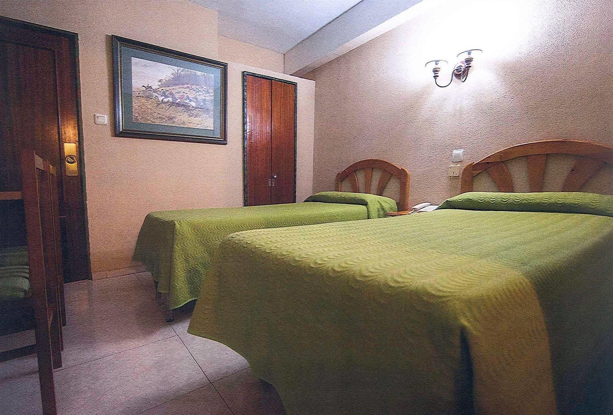 Hostal La Rosa Caces Exteriér fotografie