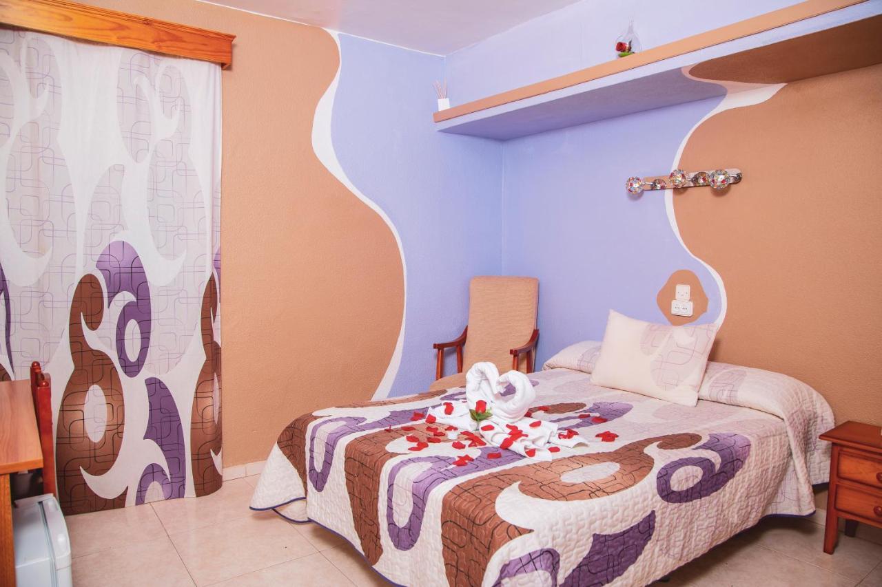 Hostal La Rosa Caces Exteriér fotografie